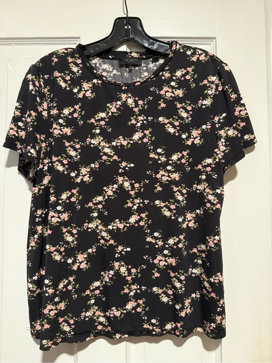 Ted Baker Tops - Ted Baker Black Floral Short Sleeve Crewneck Tee